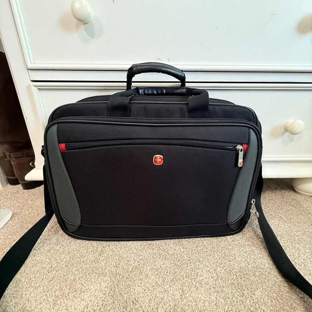Wenger Laptop Briefcase Mens OS Black Multi-Compartment Padded Messenger Bag